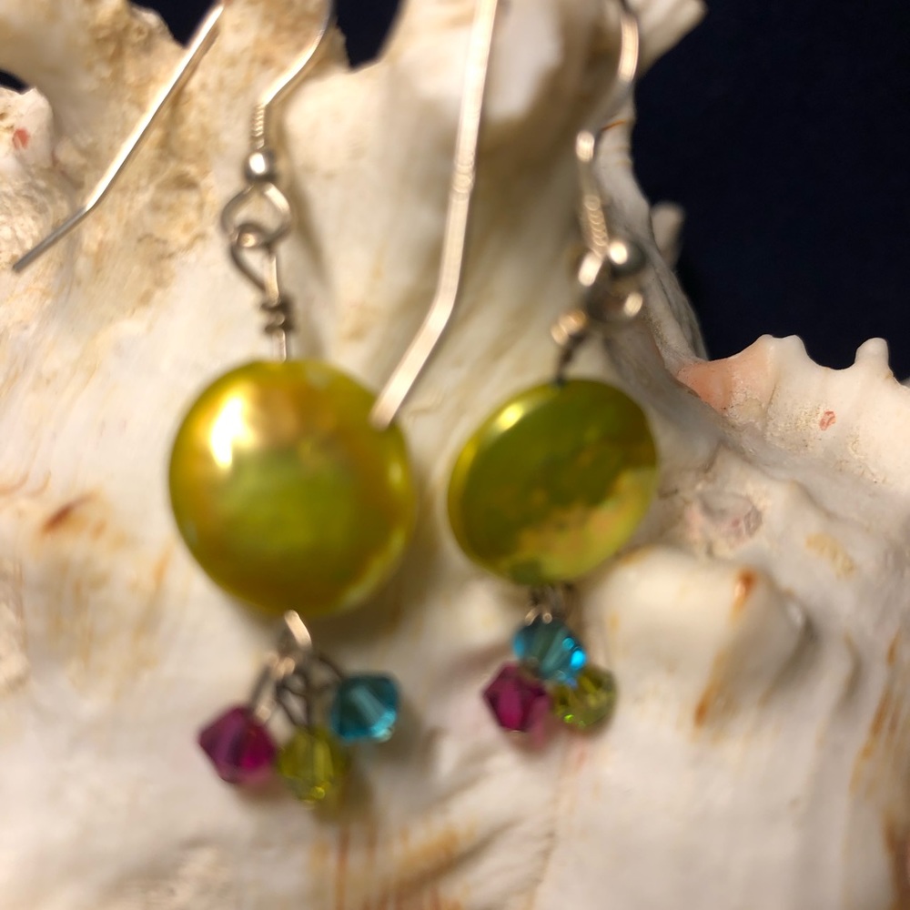 Handcrafted Sterling earrings with lime green pearl and Swarovski crysta… - Picture 5 of 7